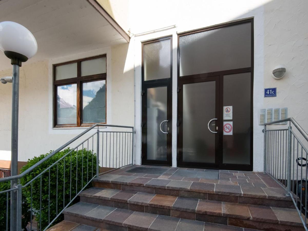 Apartment Bergblick Anna In Kaprun With Balcony Bagian luar foto